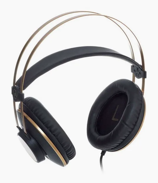 AKG K-92, vista 2
