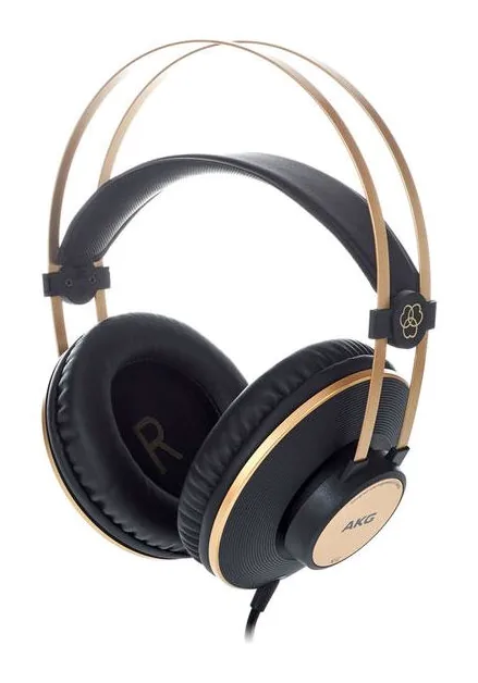 AKG K-92, vista 3