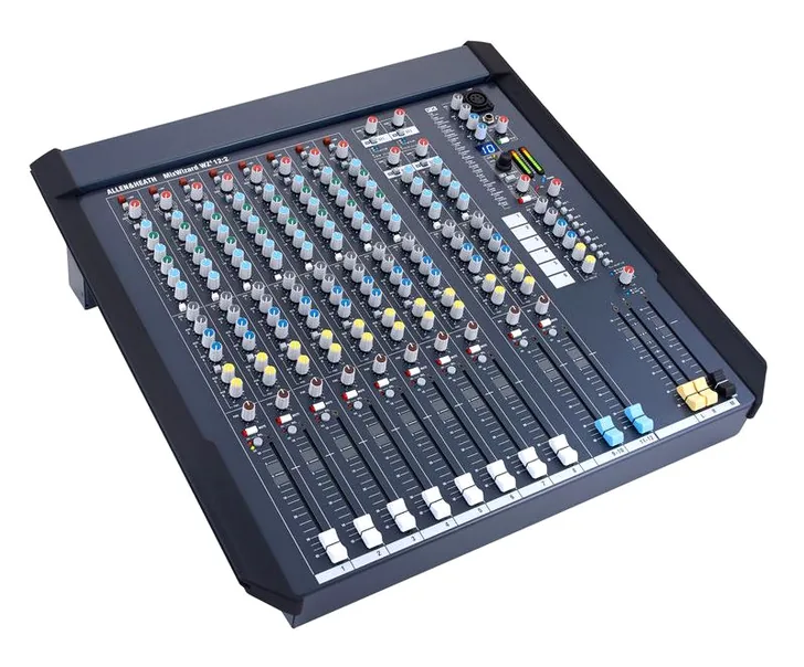 Allen & Heath WZ4 12:2, vista 3