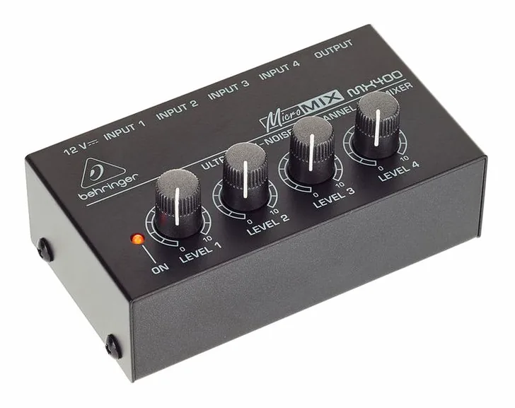 Behringer MX400, vista 3