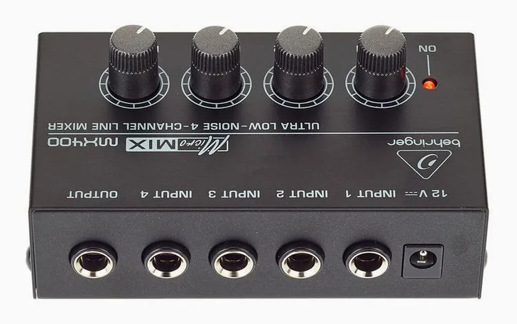 Behringer MX400, vista 4
