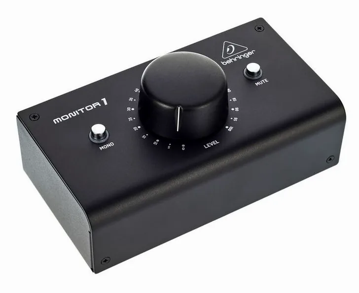 Behringer Monitor1, vista 3