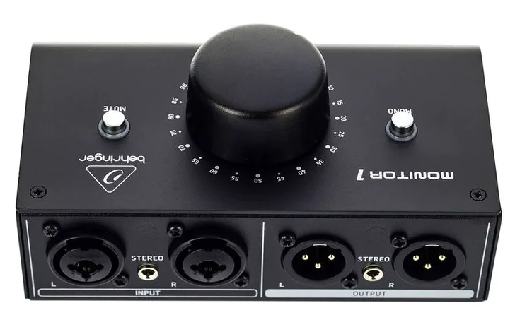 Behringer Monitor1, vista 4