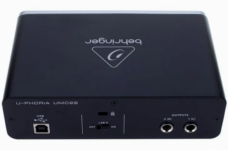 Behringer U-Phoria UMC22, vista 4