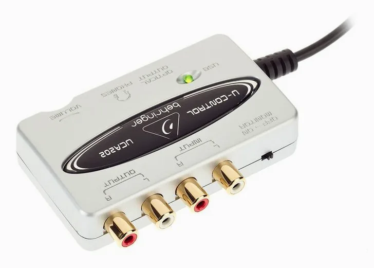 Behringer U-Control UCA202, vista 3