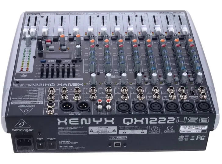 Behringer Xenyx QX1222USB, vista 3