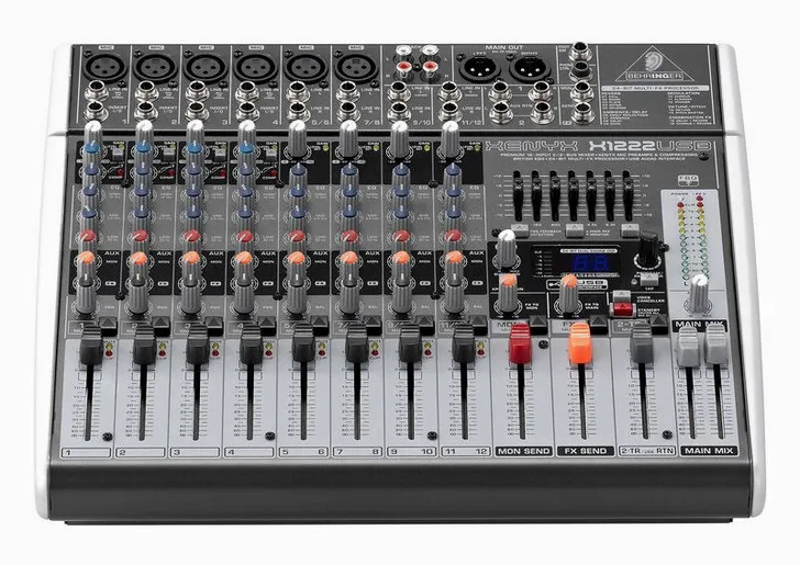 Behringer Xenyx X1222USB, vista 2