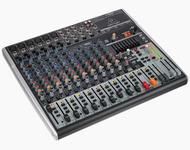 Behringer Xenyx X1832USB, vista 3