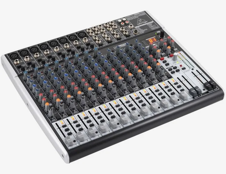 Behringer Xenyx X2222USB, vista 3