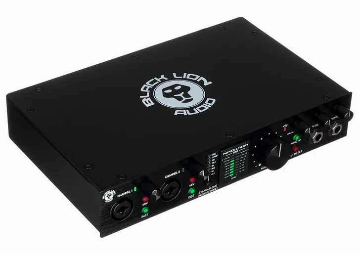Black Lion Audio Revolution 6x6, vista 3