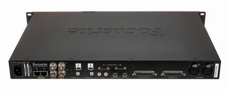 Focusrite Red 8 Line, vista 4