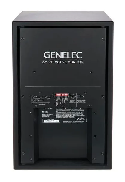 Genelec 1032 CPM, vista 4
