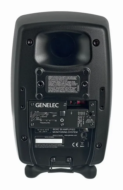 Genelec 8030 CM, vista 4