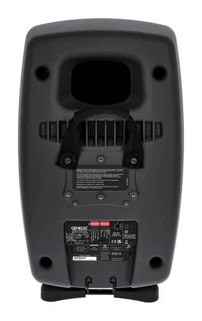 Genelec 8361 AP, vista 4