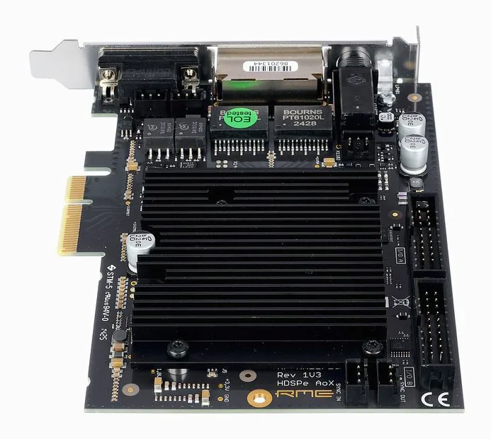 RME HDSPe AoX-D, vista 4