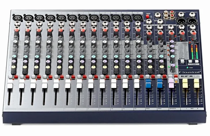 Soundcraft EFX12, vista 2