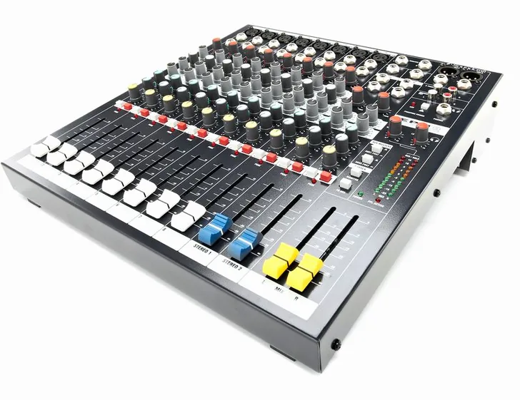 Soundcraft EPM8, vista 3