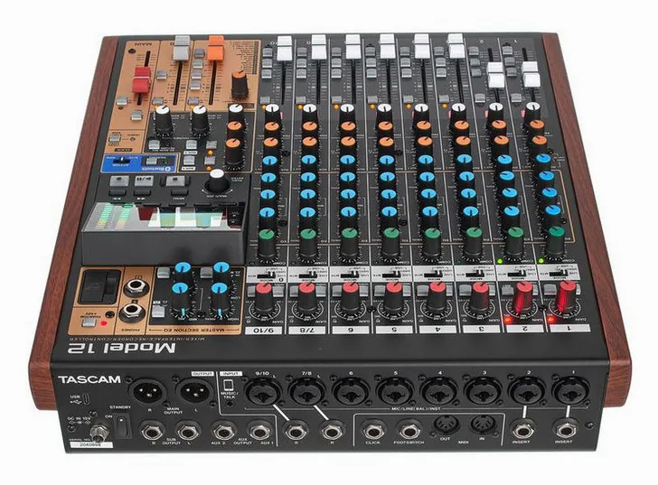 Tascam Model 12, vista 4