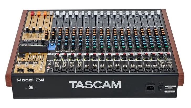 Tascam Model 24, vista 4