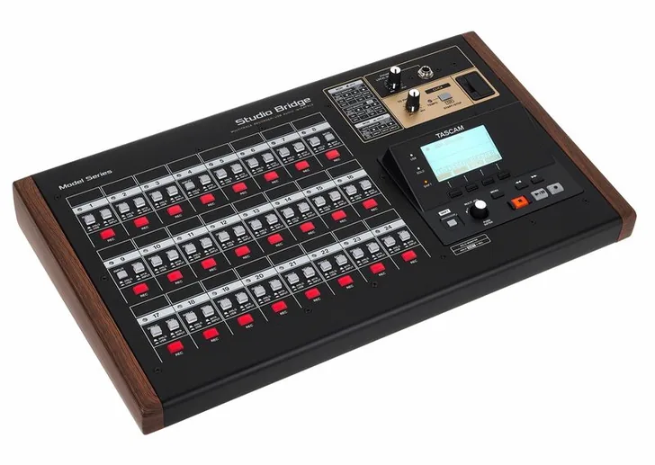 Tascam Studio Bridge, vista 3