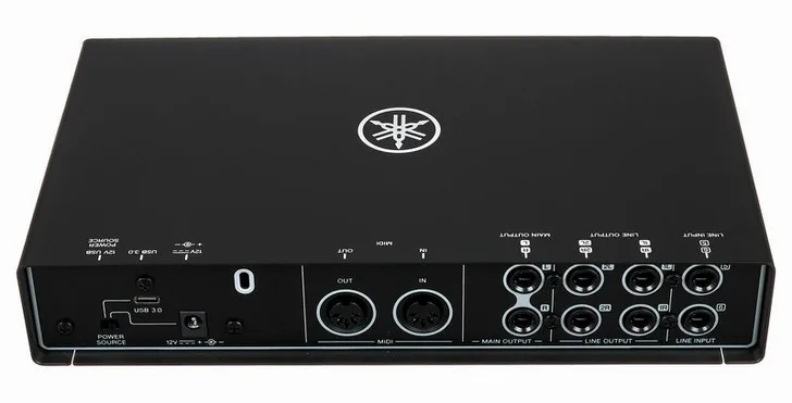 Yamaha URX44C, vista 4