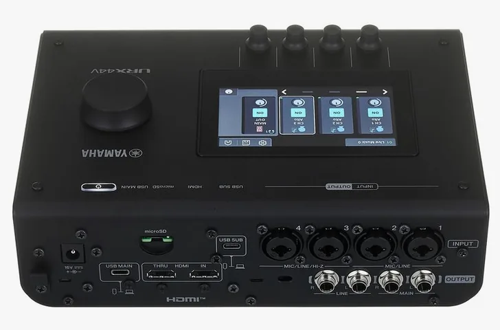 Yamaha URX44V BK, vista 4