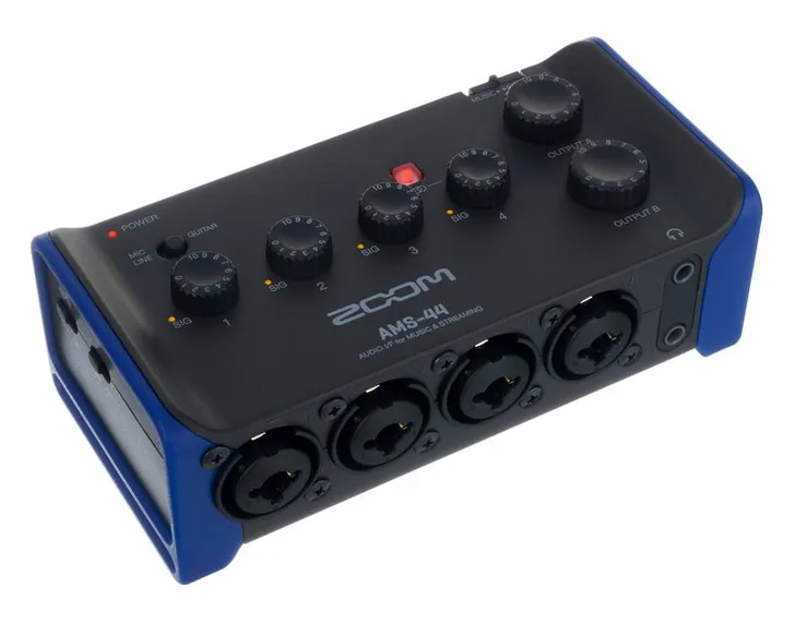 Zoom AMS-44, vista 3